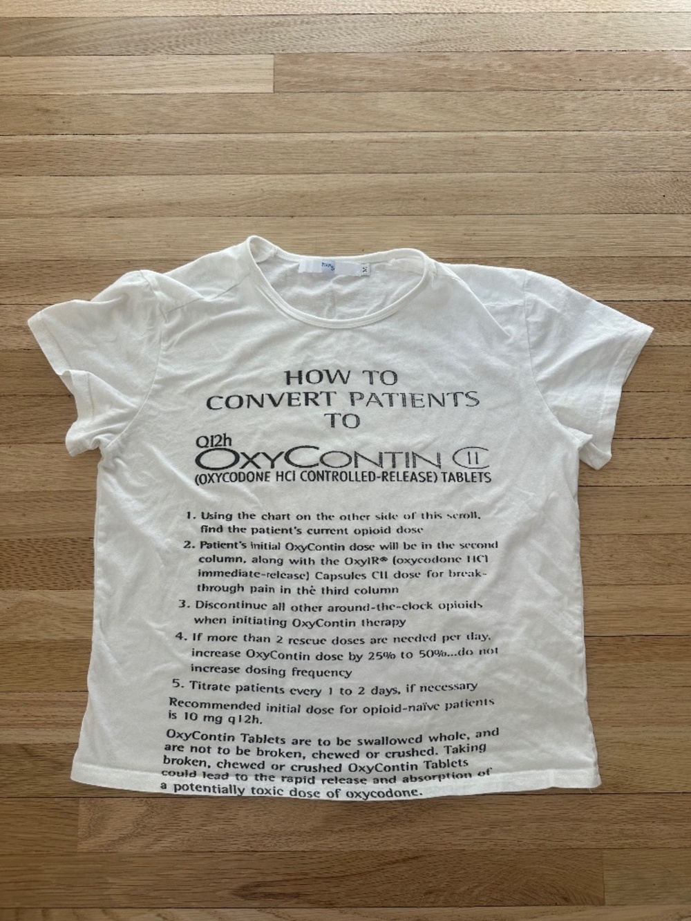 Prayingg OxyContin graphic tee